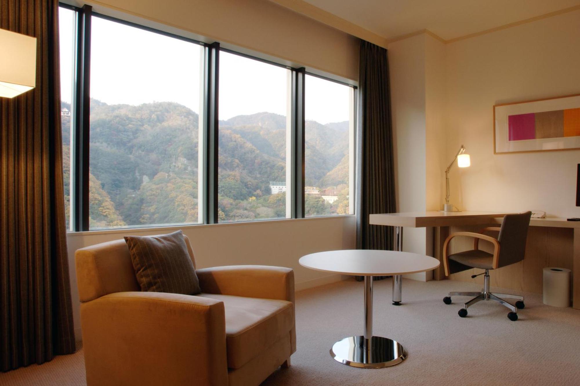 เอเอ็นเอ คราวน์ พลาซ่า โกเบ Hotel ภายนอก รูปภาพ A room at the hotel