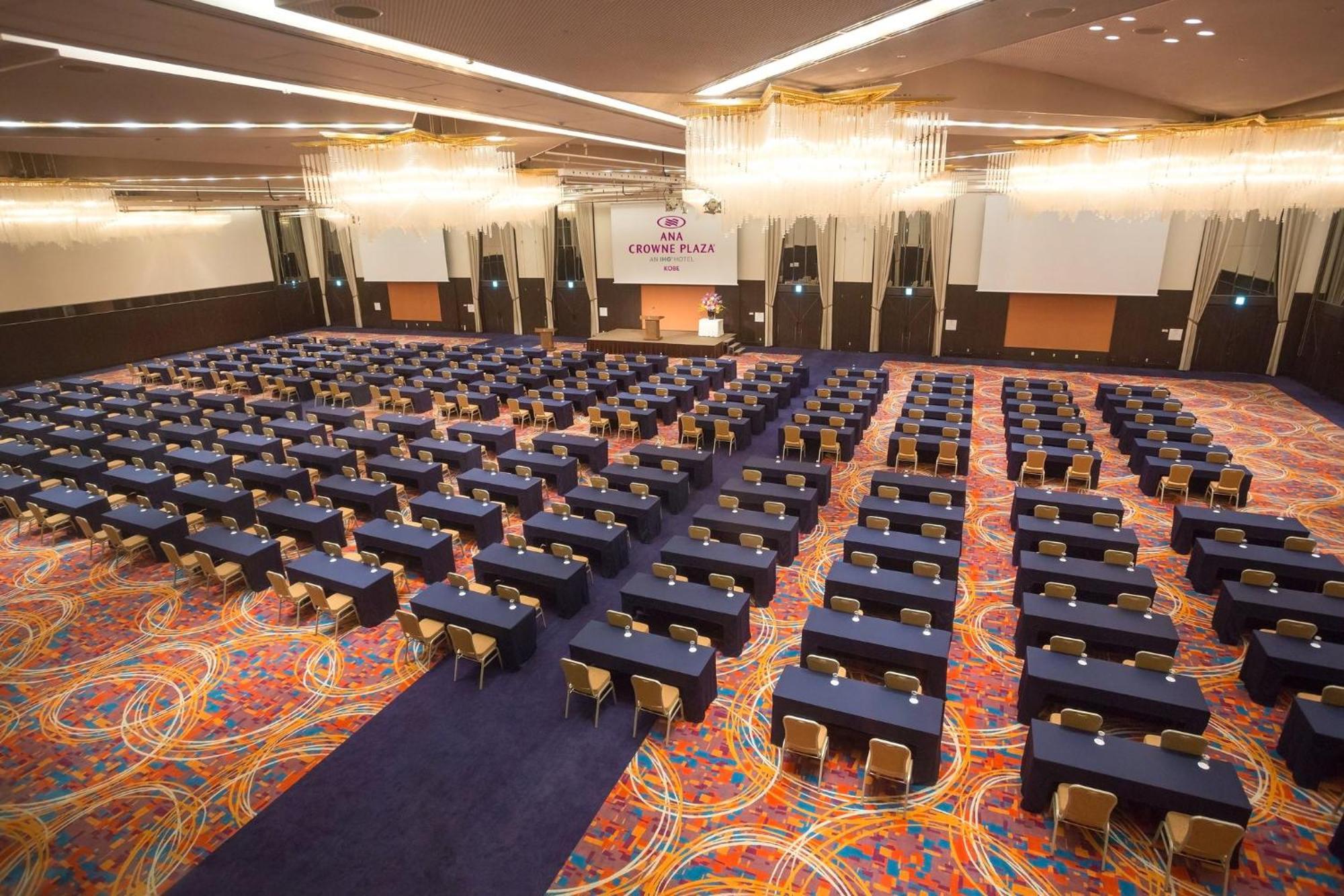 เอเอ็นเอ คราวน์ พลาซ่า โกเบ Hotel ภายนอก รูปภาพ Convention Hall